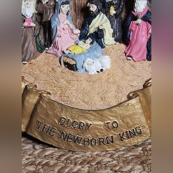 Vintage Gift Innovations Story of Christmas Wreath Wall Hanging. Holiday, Religi - Picture 5 of 9